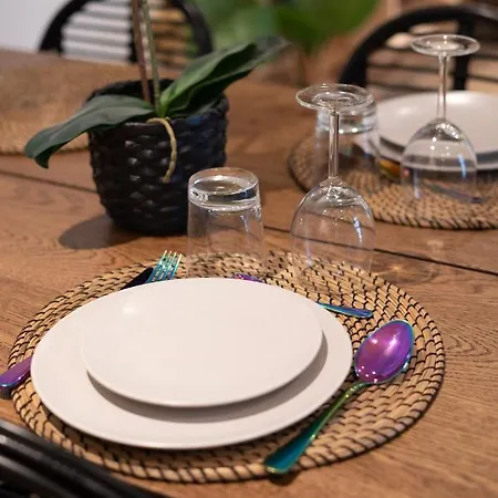 Capsule Thailande I Sauna I Balneo I Console I Jeux En Bois I Cinema I Cour Interieure *