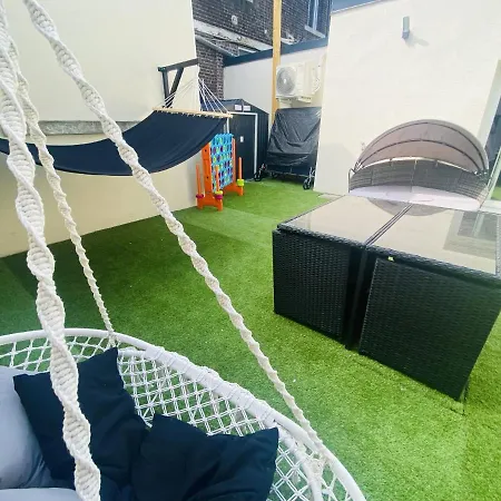 Capsule Thailande I Sauna I Balneo I Console I Jeux En Bois I Cinema I Cour Interieure Appartement