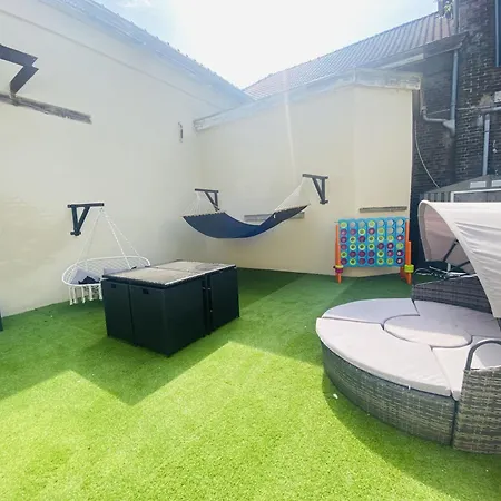 Capsule Thailande I Sauna I Balneo I Console I Jeux En Bois I Cinema I Cour Interieure Trith-Saint-Leger