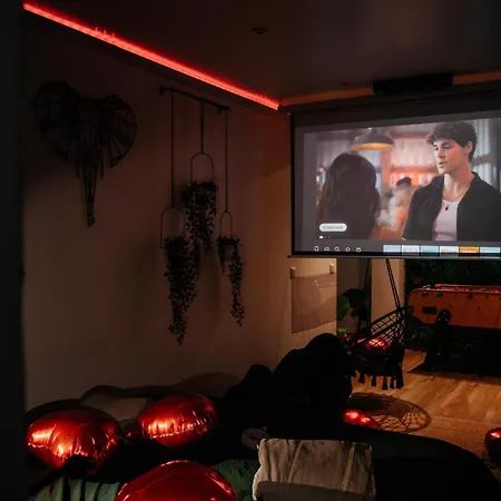 Capsule Thailande I Sauna I Balneo I Console I Jeux En Bois I Cinema I Cour Interieure Trith-Saint-Leger